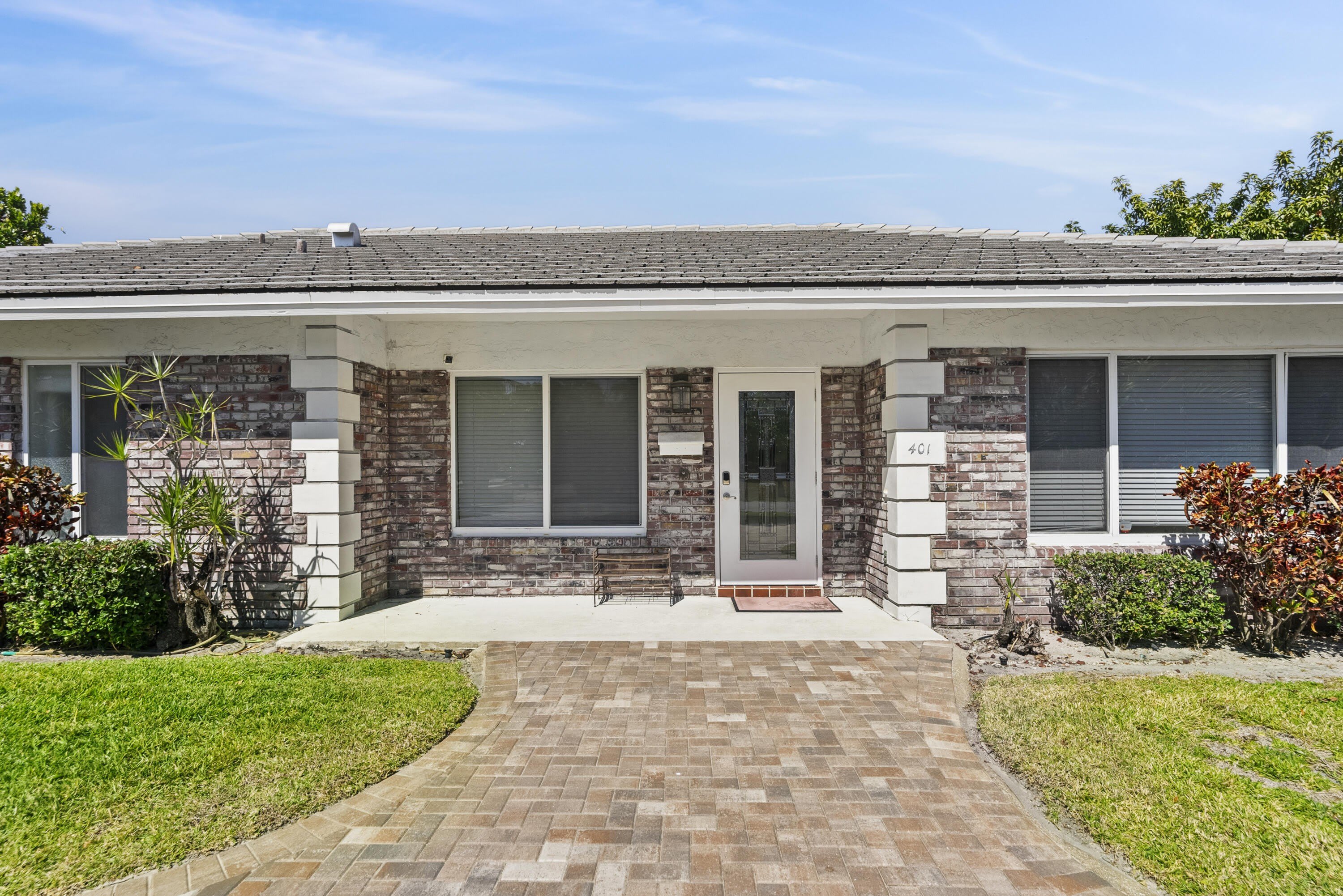 401 NE 10th Terrace – photo 5