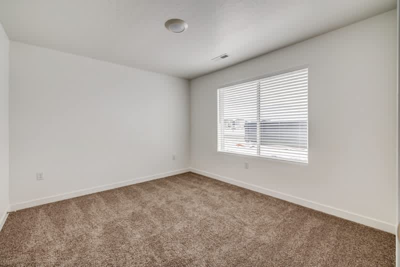 413 South 1110 West – photo 4