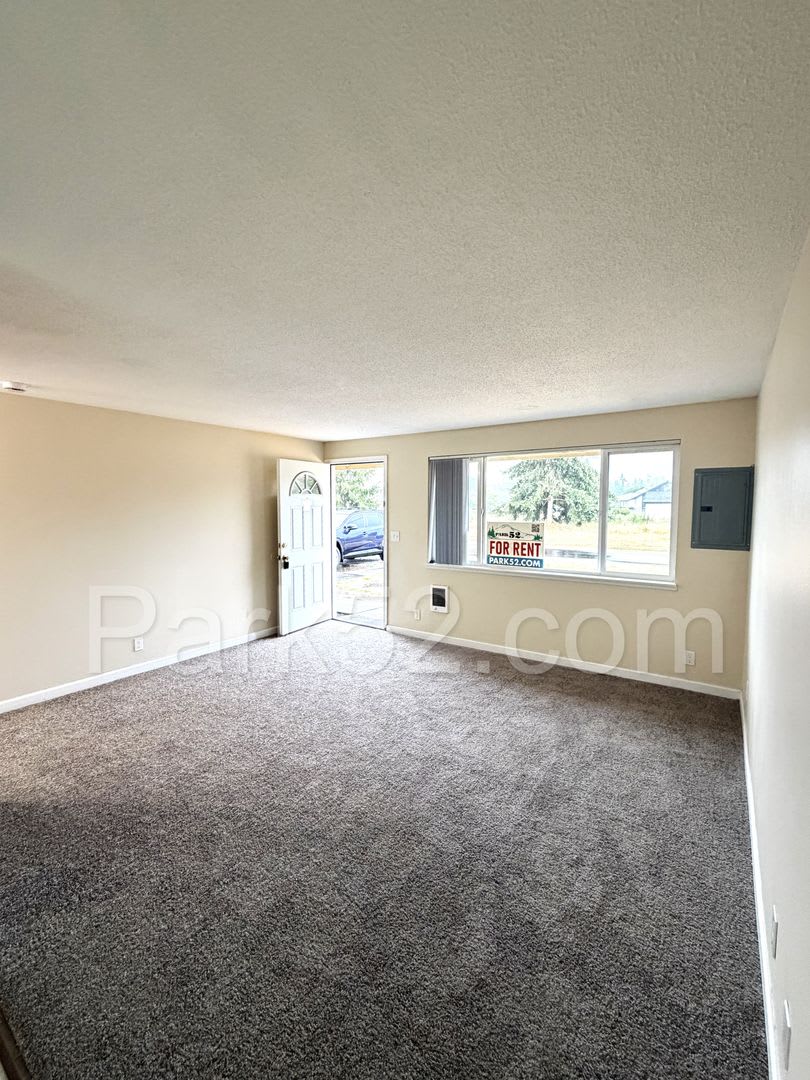 1St Full Month S Rent Free Tacoma Area 2 Bedroom 1 Bathroom Duplex – photo 4