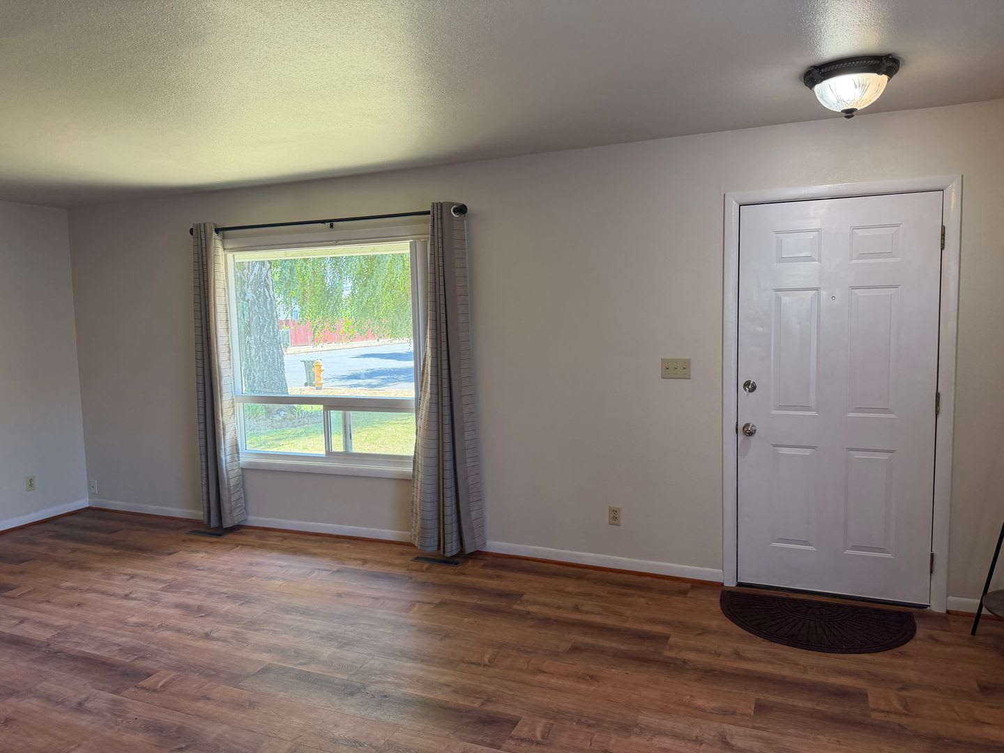 Beautifully Updated 3 Bedroom 1 Bath Duplex In Springfield – photo 5