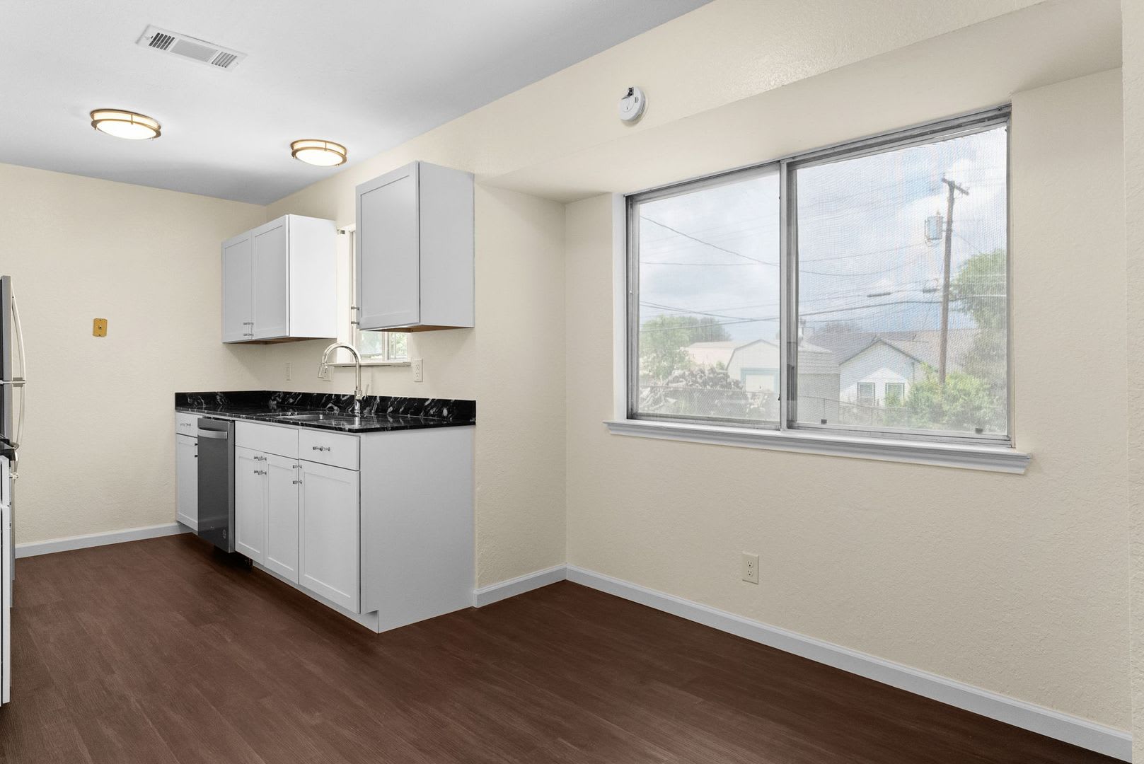 2013 Hinkle Avenue – photo 4