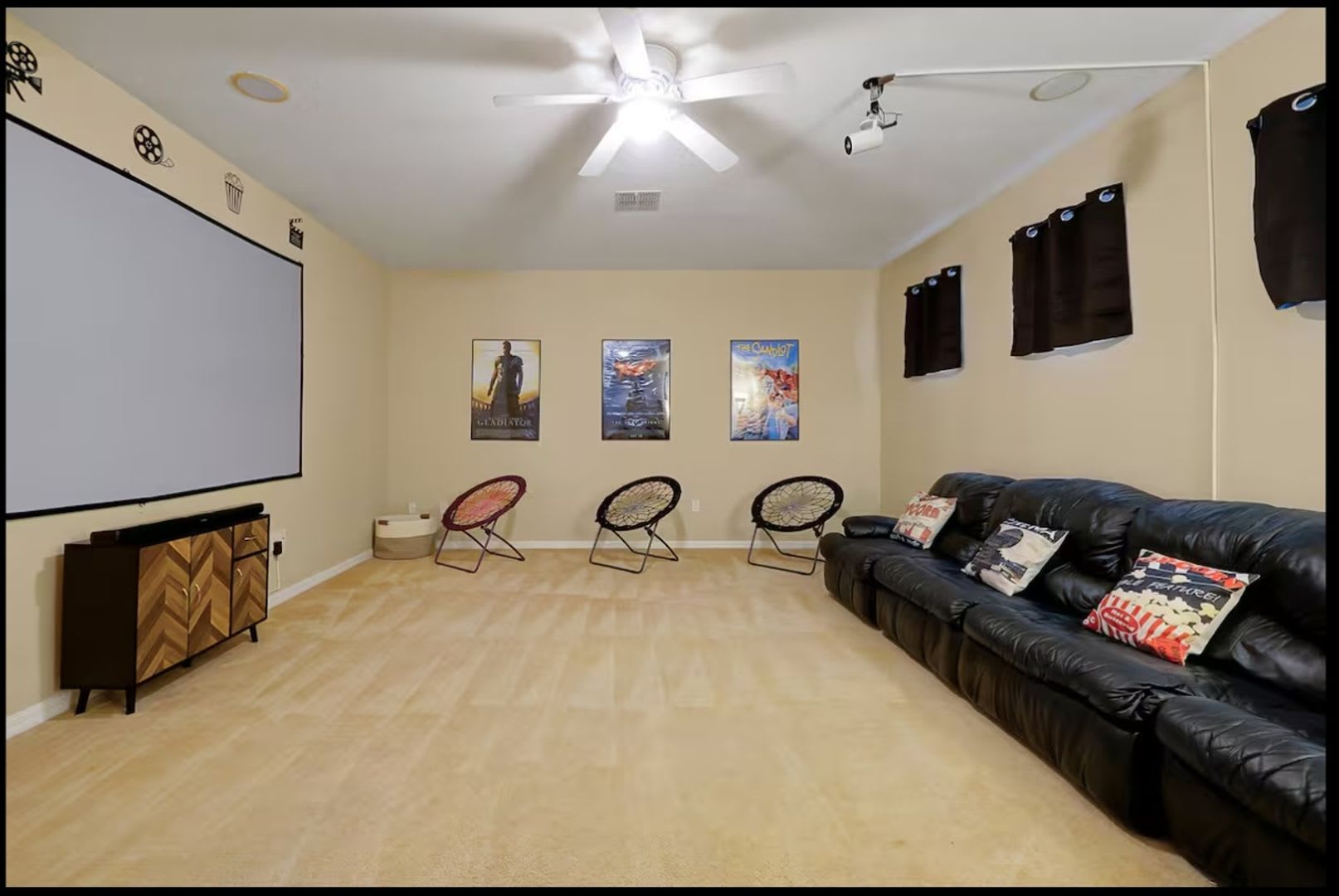 Spacious 5 Bedroom Gated Pool Home With Theater And Flexible Furnishings – photo 4