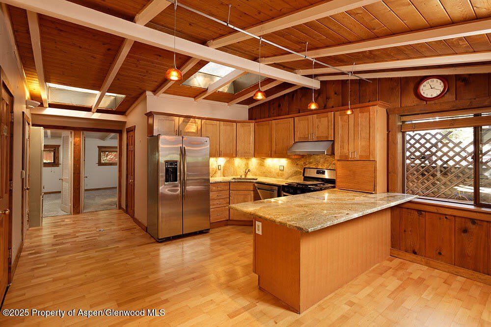 311 Midland Avenue – photo 4