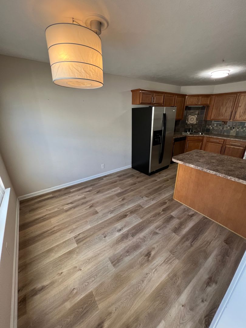 Beautifully Renovated Townhouse In The Blackman Area – photo 3