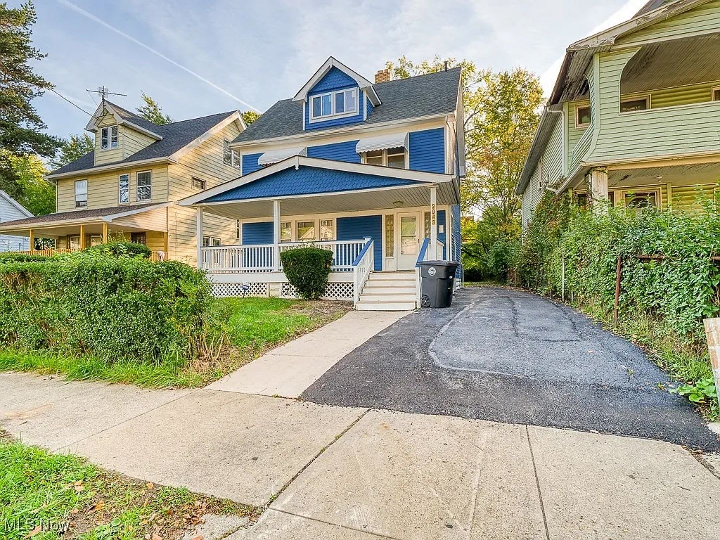 3 Bedroom 1 Bathroom House in Cleveland – photo 1