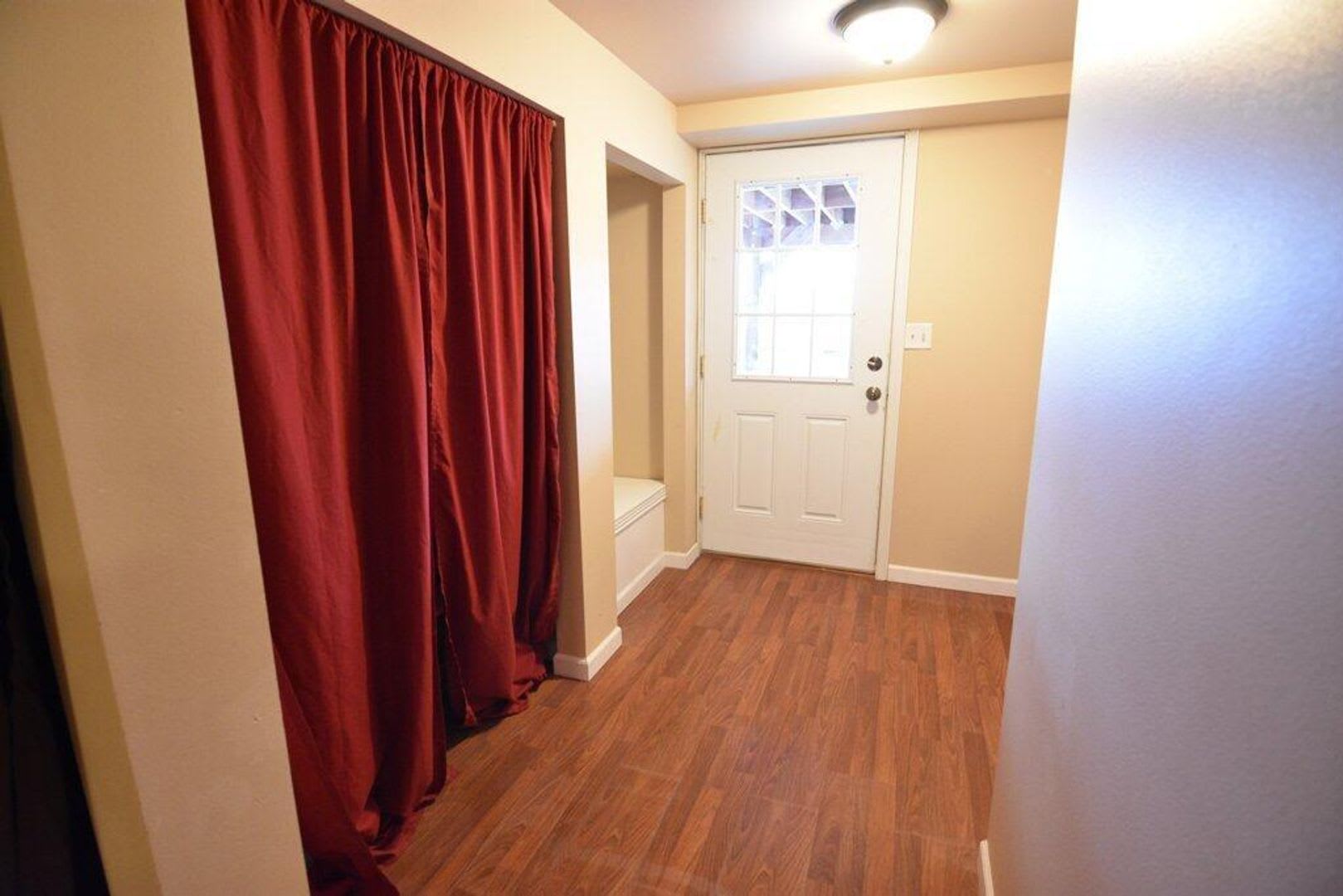 5-Bedroom Home in Lolo – photo 3