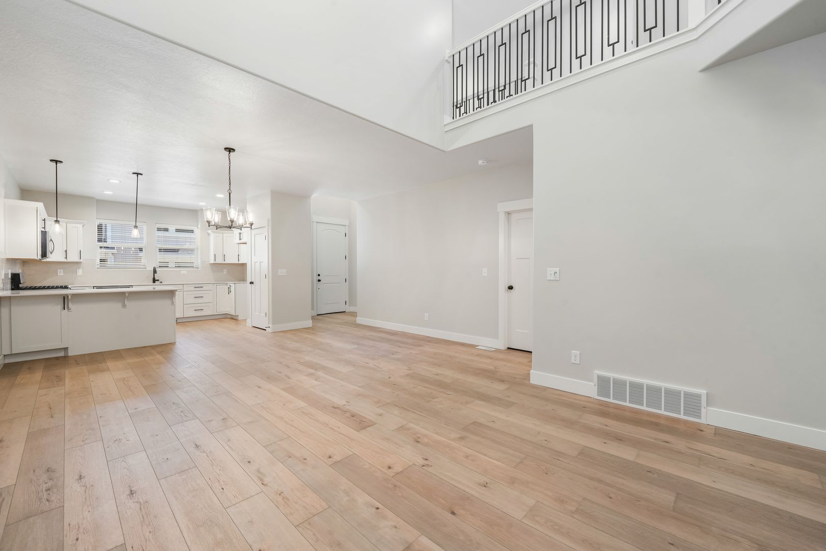Bright Spacious Lehi Townhome Pet Friendly – photo 1