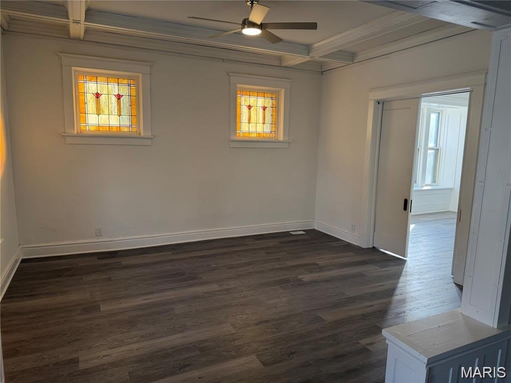 570 Washington Place – photo 2