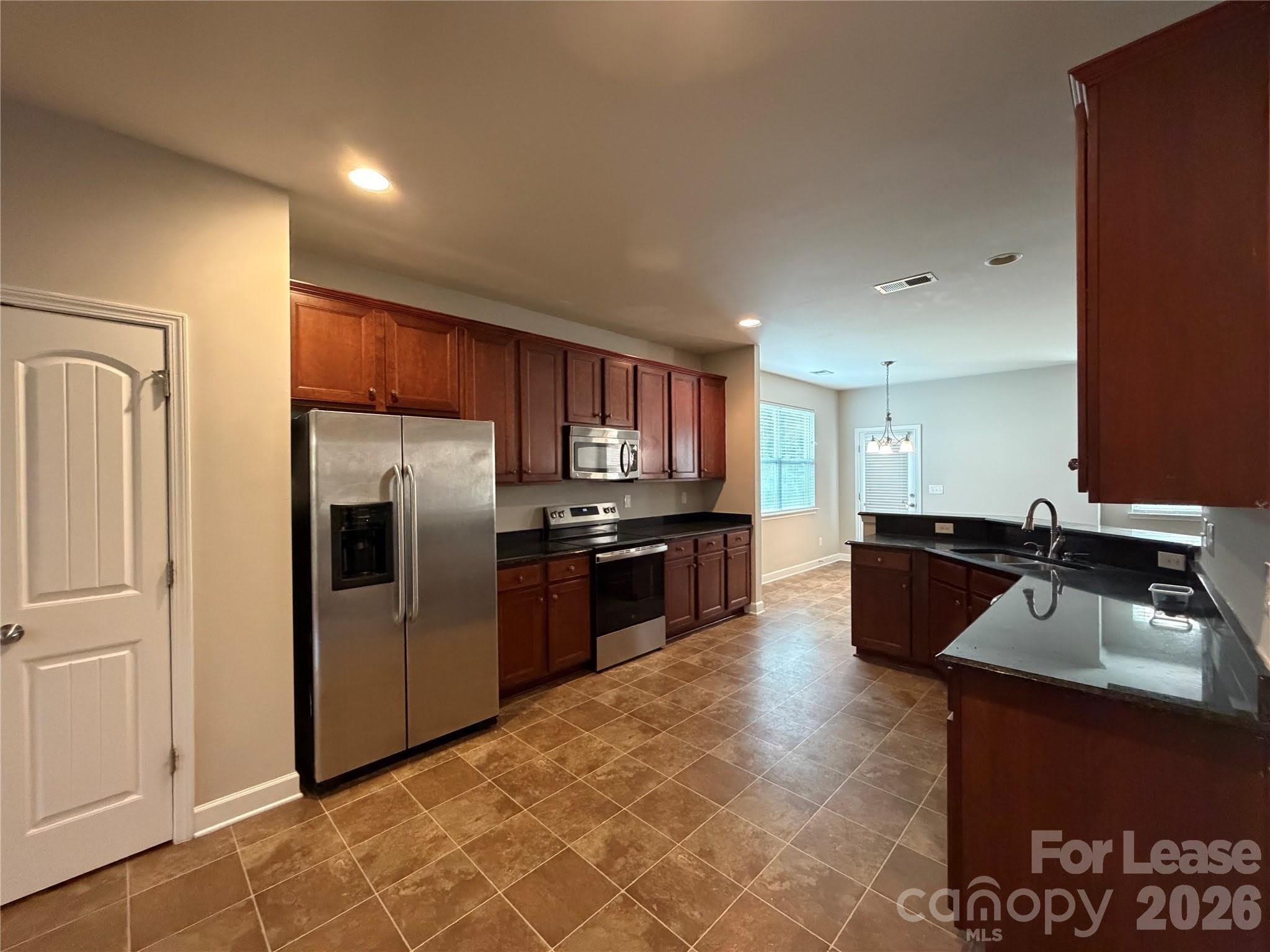 2002 Fripp Lane – photo 4