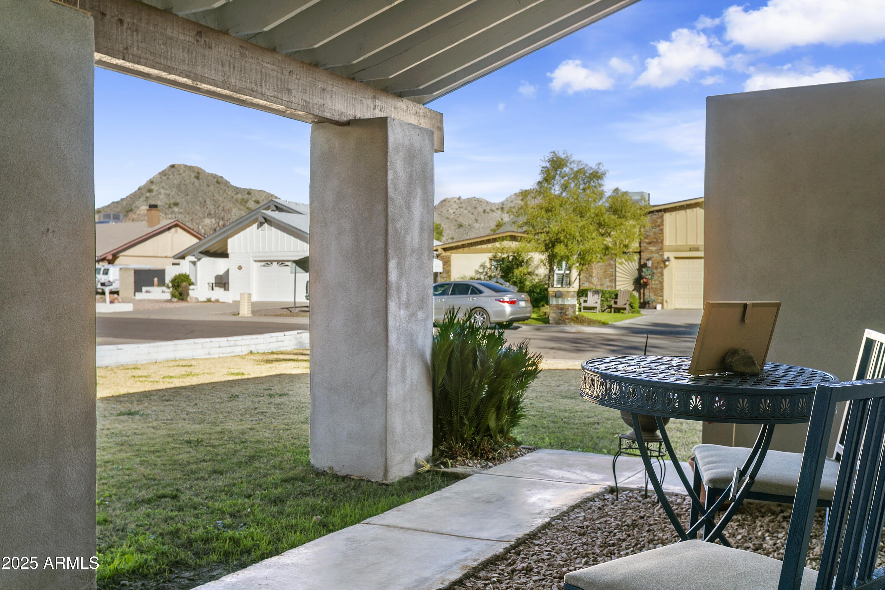 2707 E LOUISE Drive – photo 3