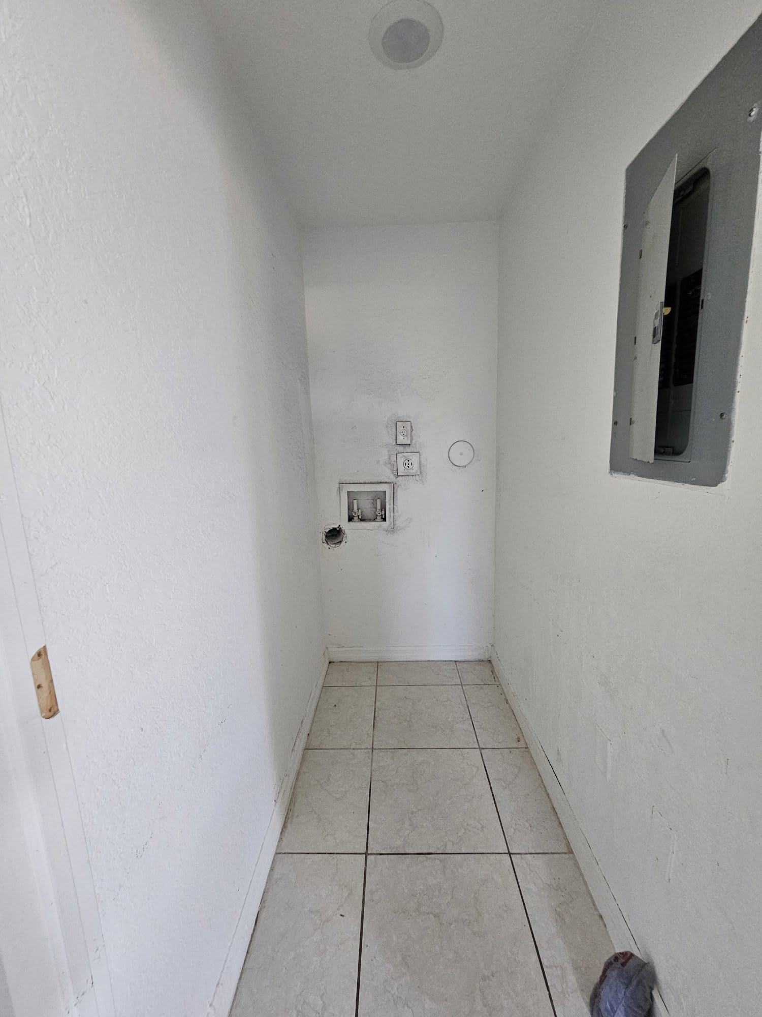 1940 Northwest 76th Street – photo 2