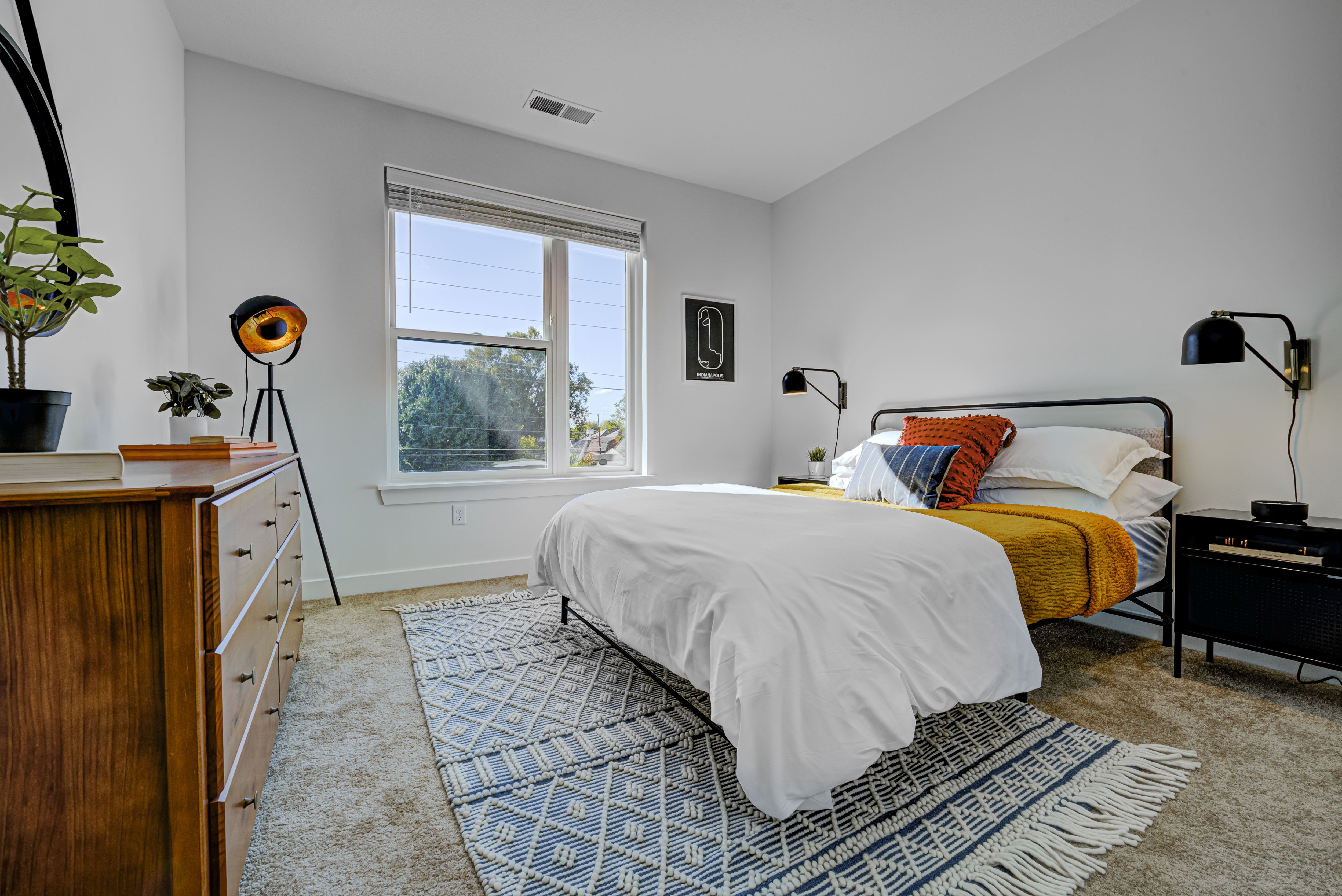 City S End Fountain Square Apartments – photo 4