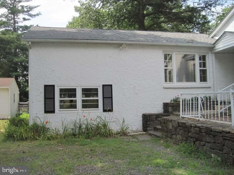 2215 BUSTARD RD – photo 1