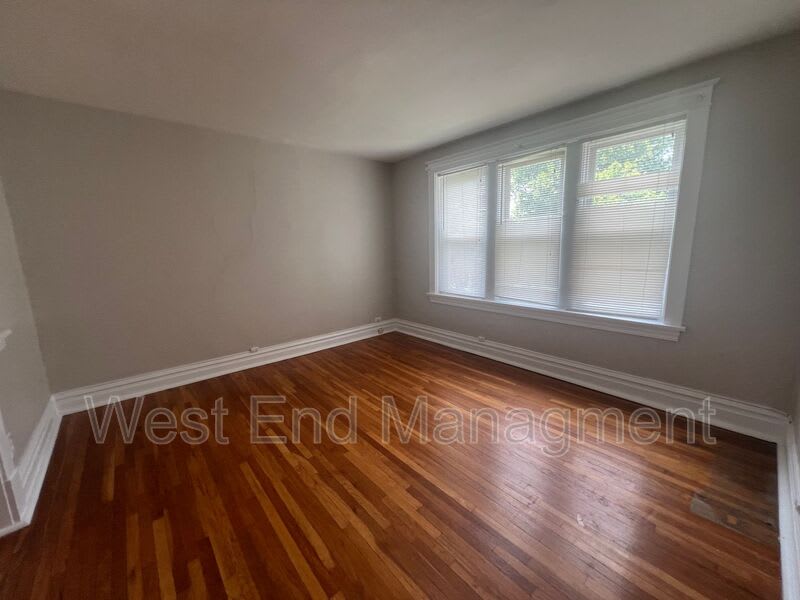 1018 Commadore Dr. – photo 5