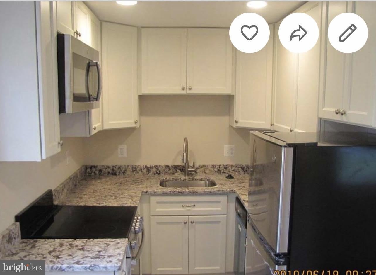 9812 MAIN Street – photo 3