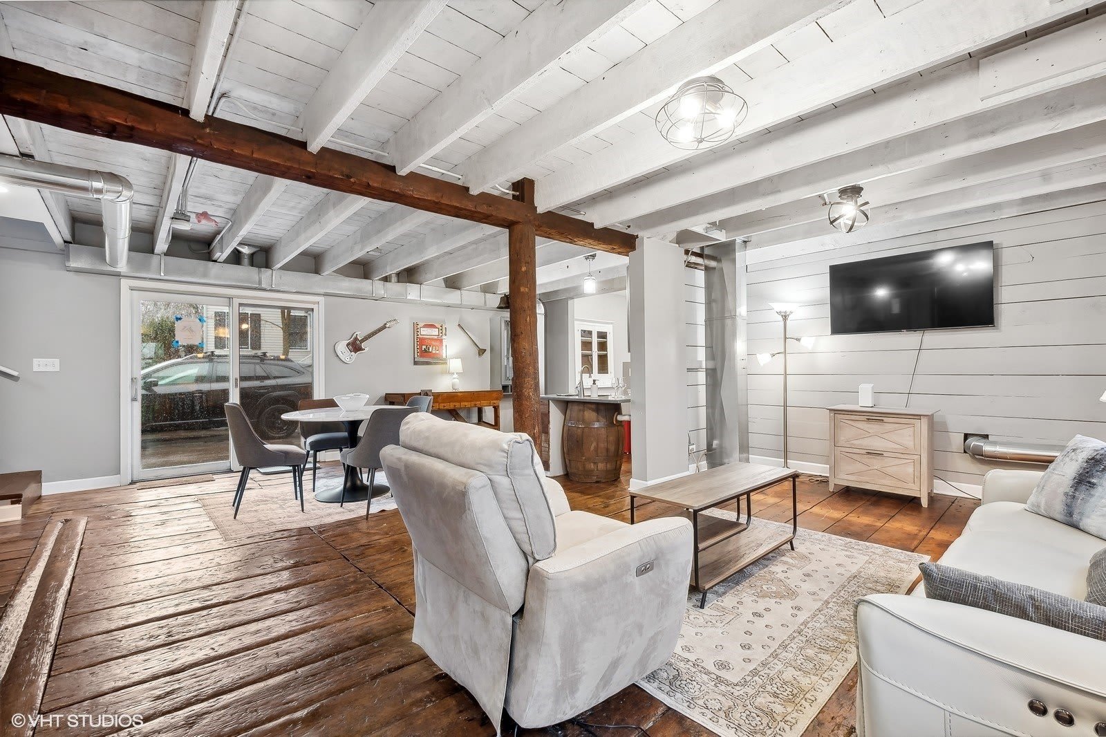 2404 Ridge Avenue – photo 5
