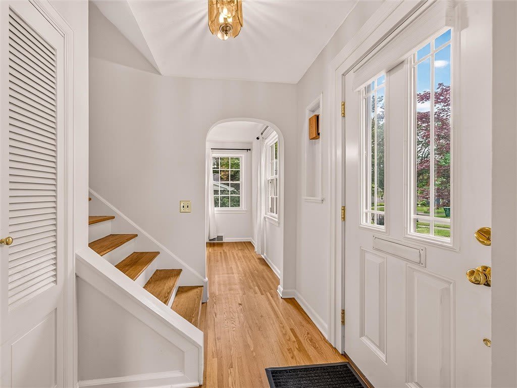 82 Clovercrest Drive – photo 4