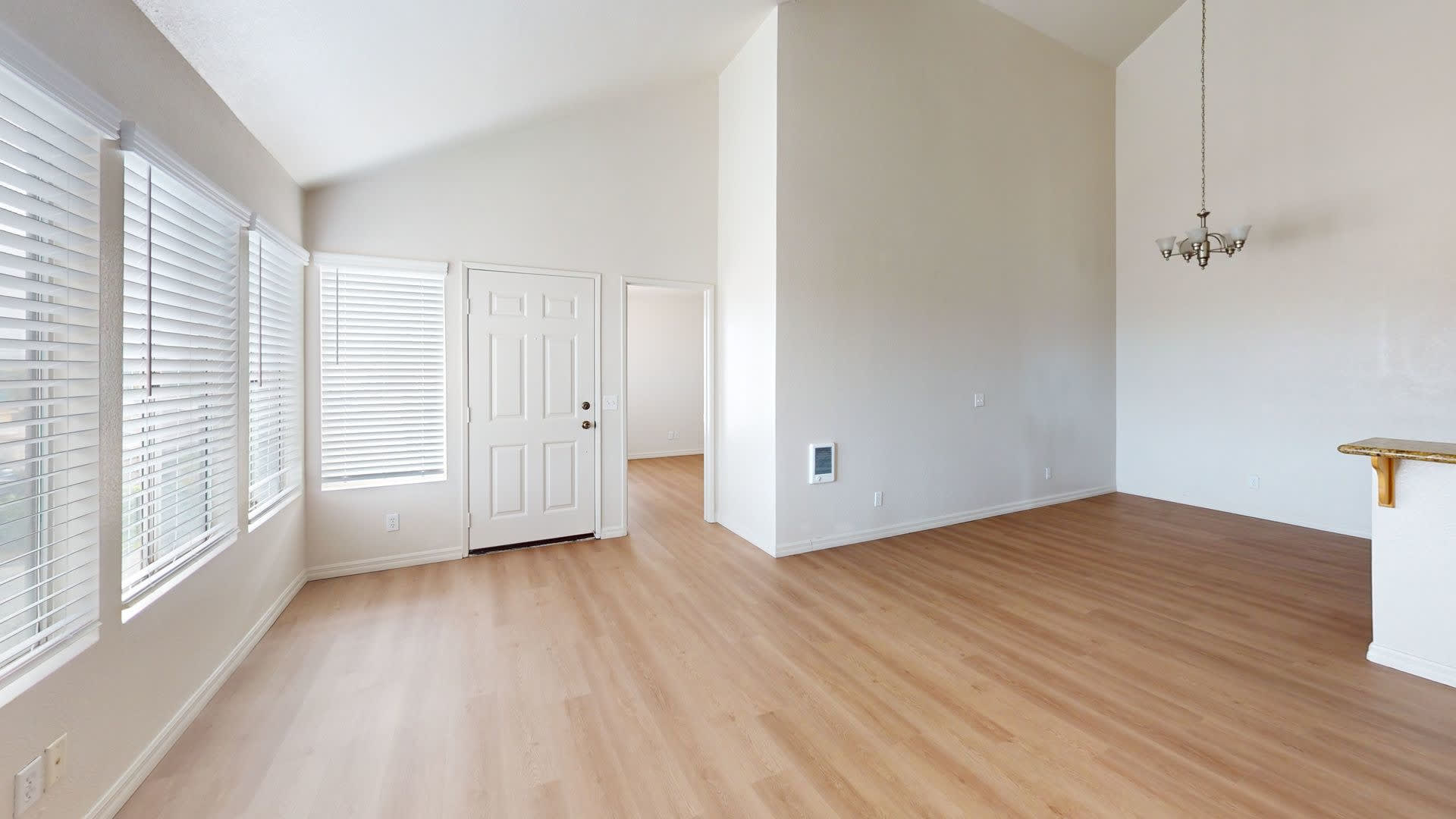 3 Bed Condo End Unit Gated Community – photo 3