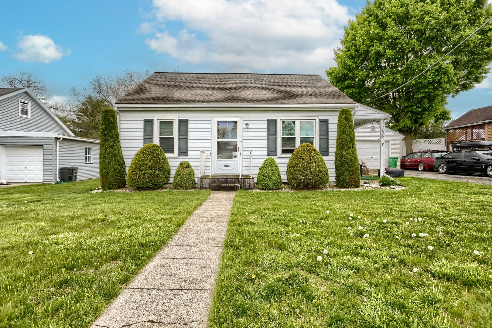 3 Bedroom Capcod – photo 1