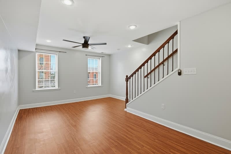 1008 West Cross Street – photo 1