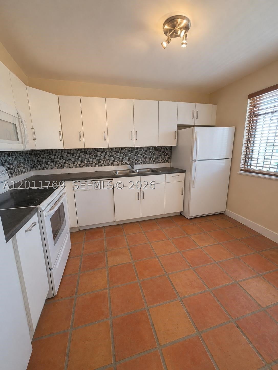 286 Racquet Club Rd – photo 5