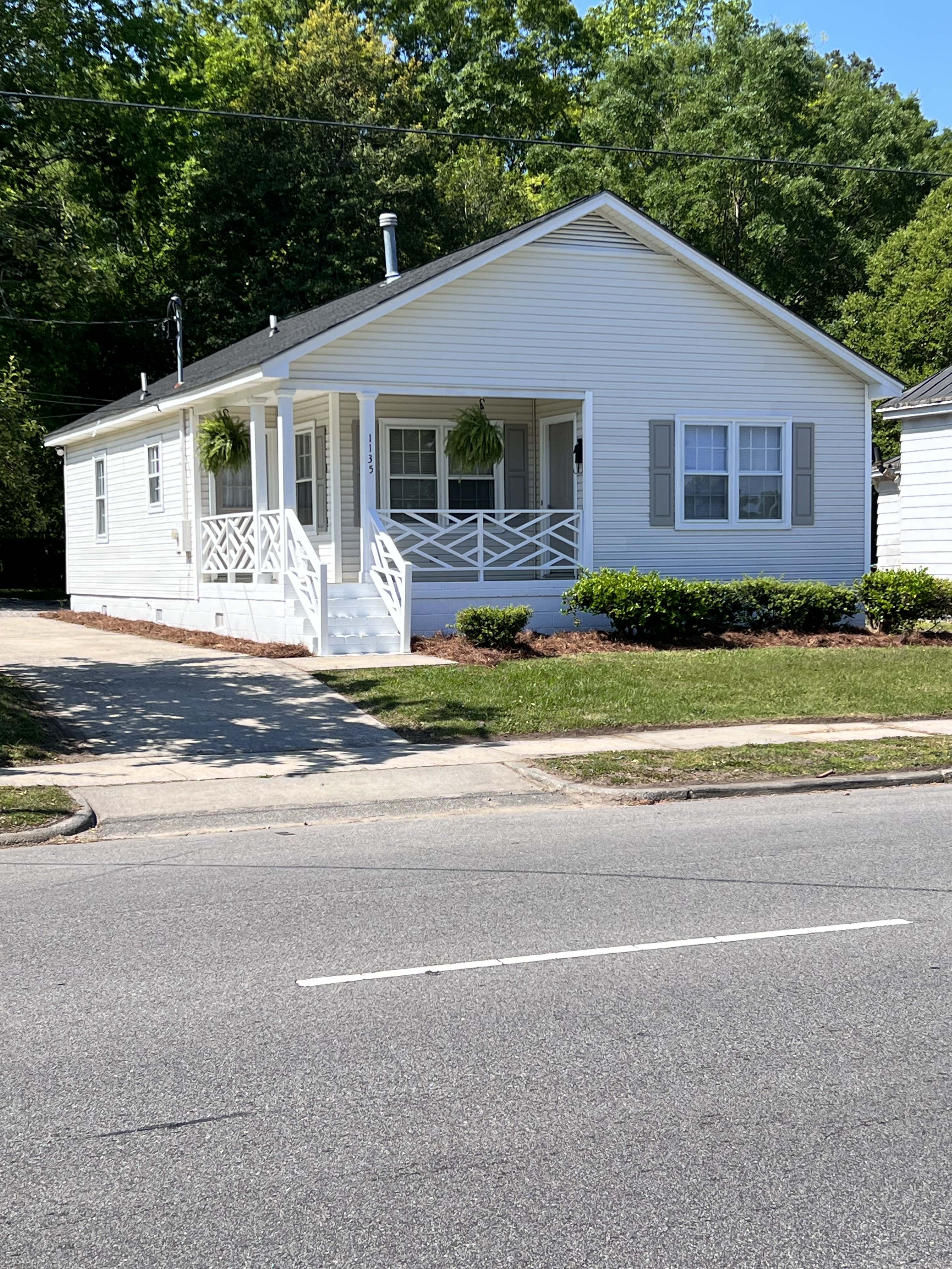 1135 W Thomas St – photo 1