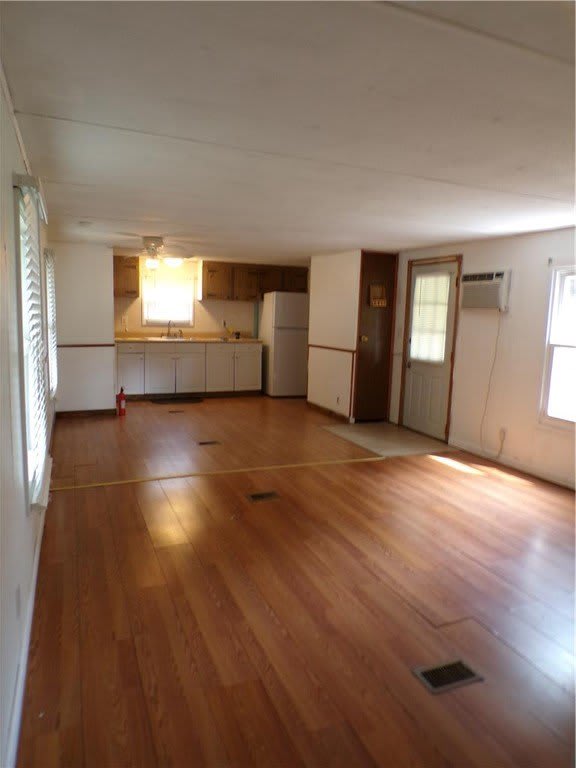 717 Washington Street – photo 2