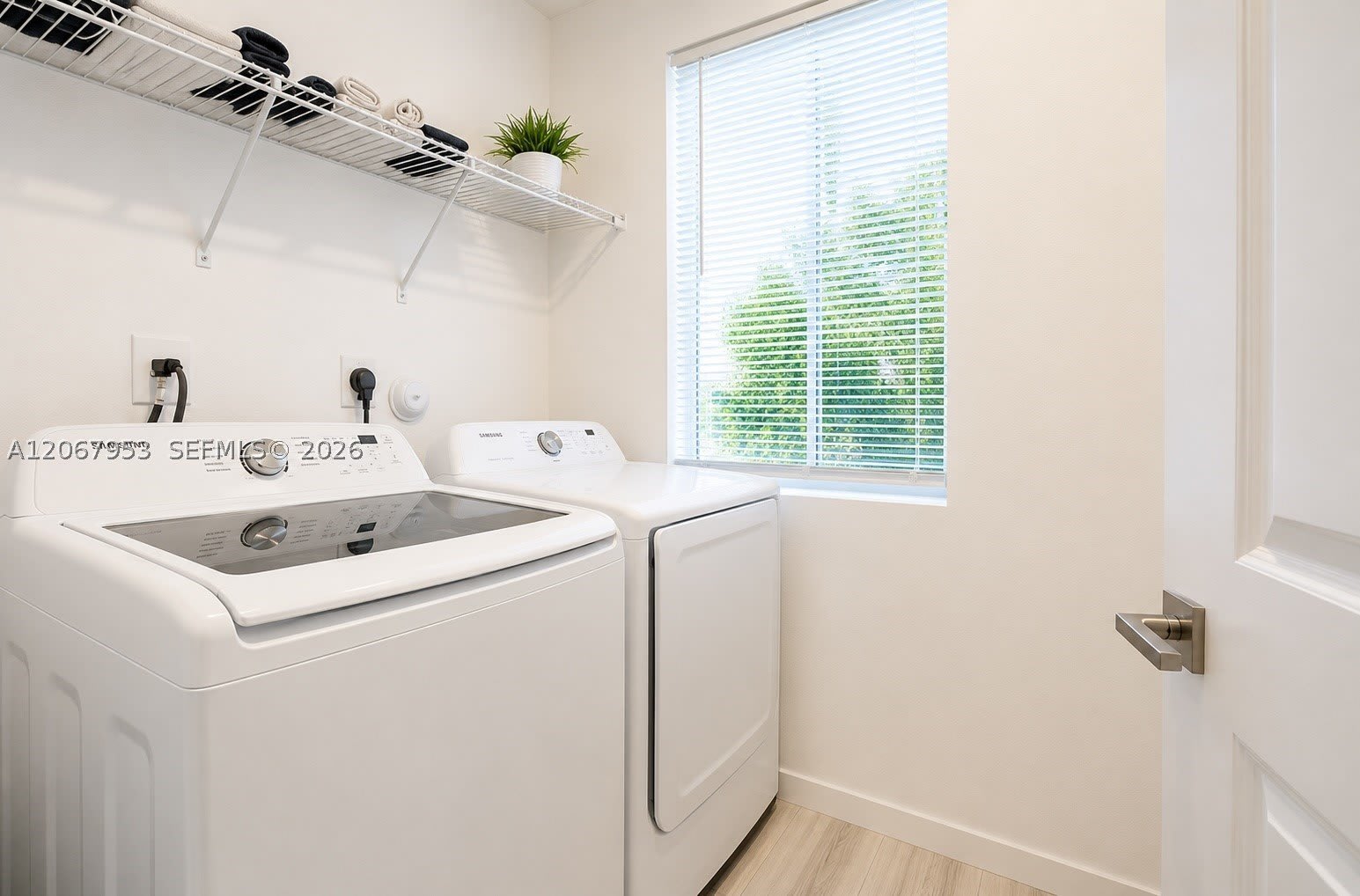 1056 SE 23rd Ave – photo 3