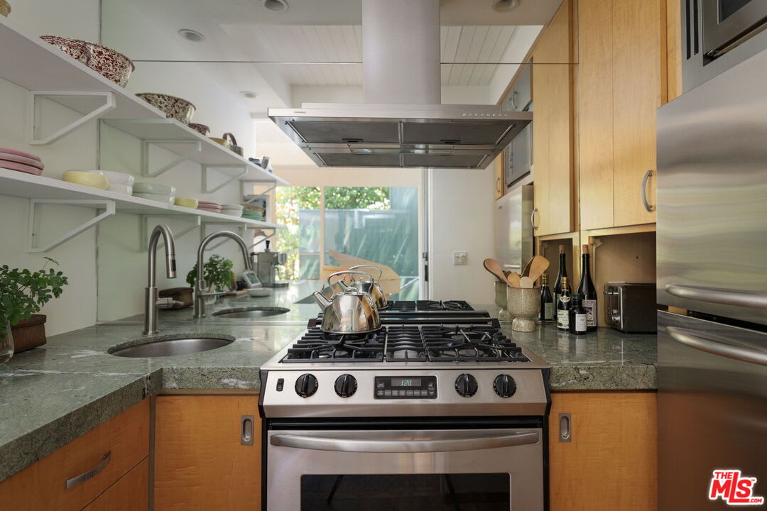 8322 Ridpath Drive – photo 4