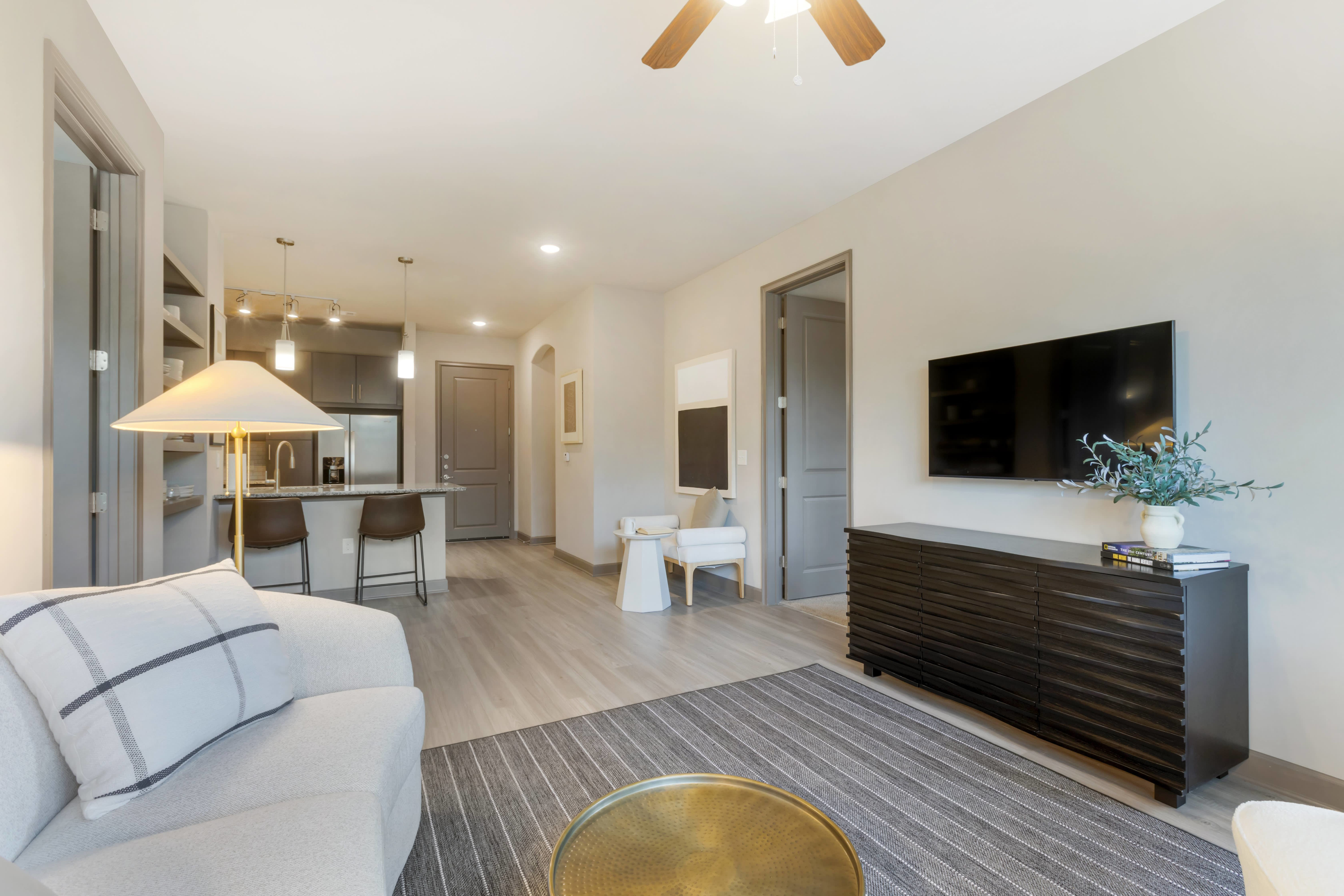 Radius West Midtown – photo 4