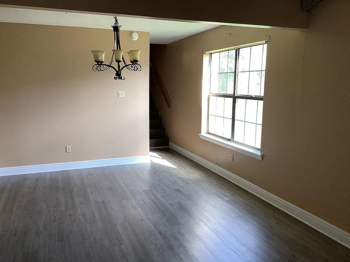 Single Family Home – photo 2