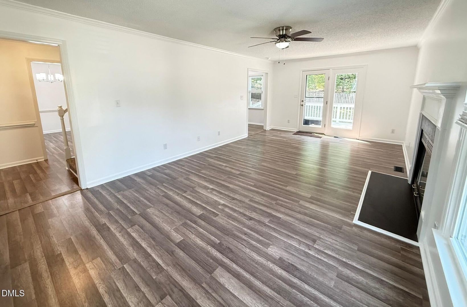 401 Holly Berry Ln – photo 5