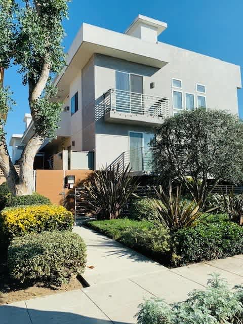 3630 Mentone Ave. – photo 1