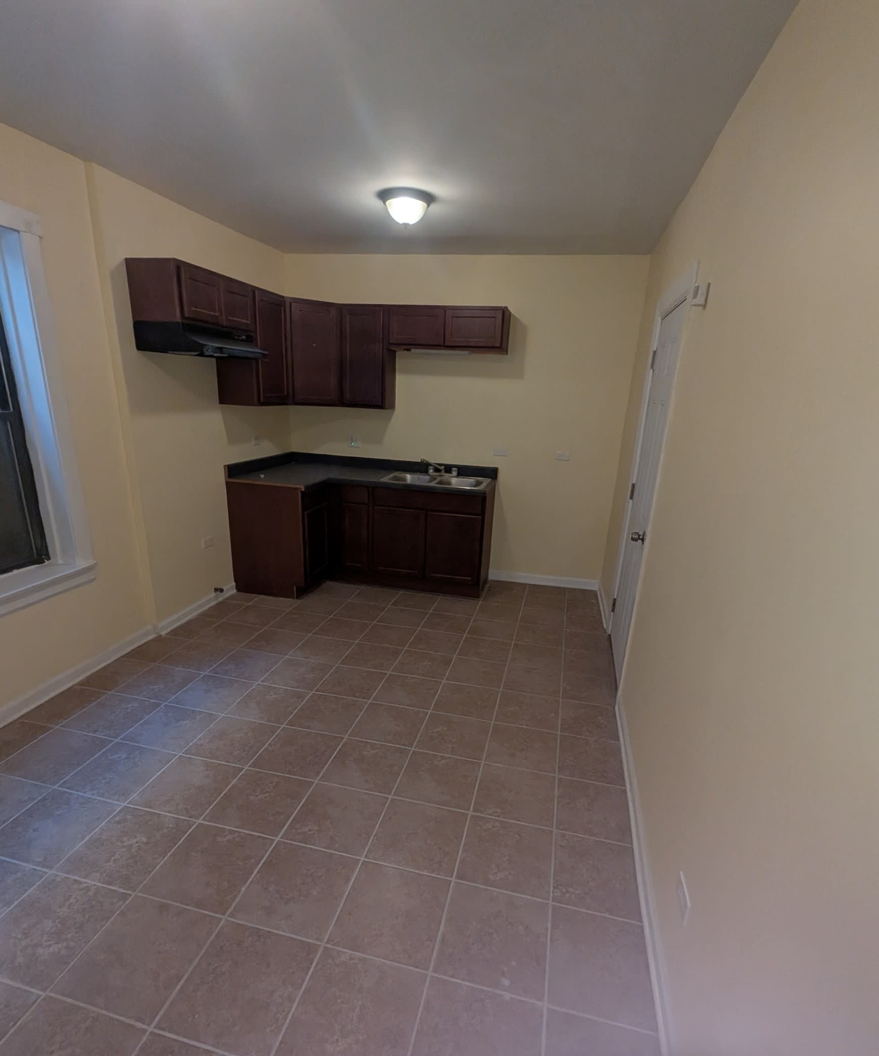 1325 West 82nd Street#3 – photo 2
