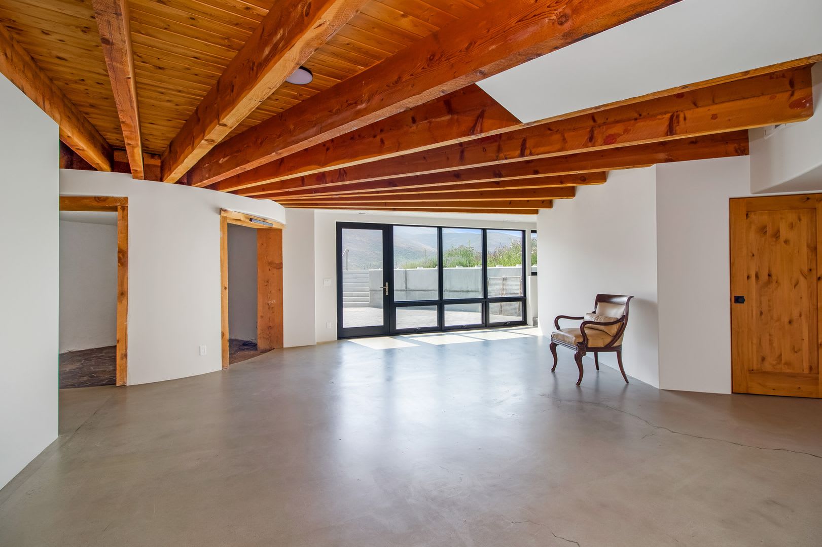 A One Of A Kind Architectural Retreat Tucked Into The Privacy Of The Indian Creek Neighborhood In Hailey Idaho – photo 5