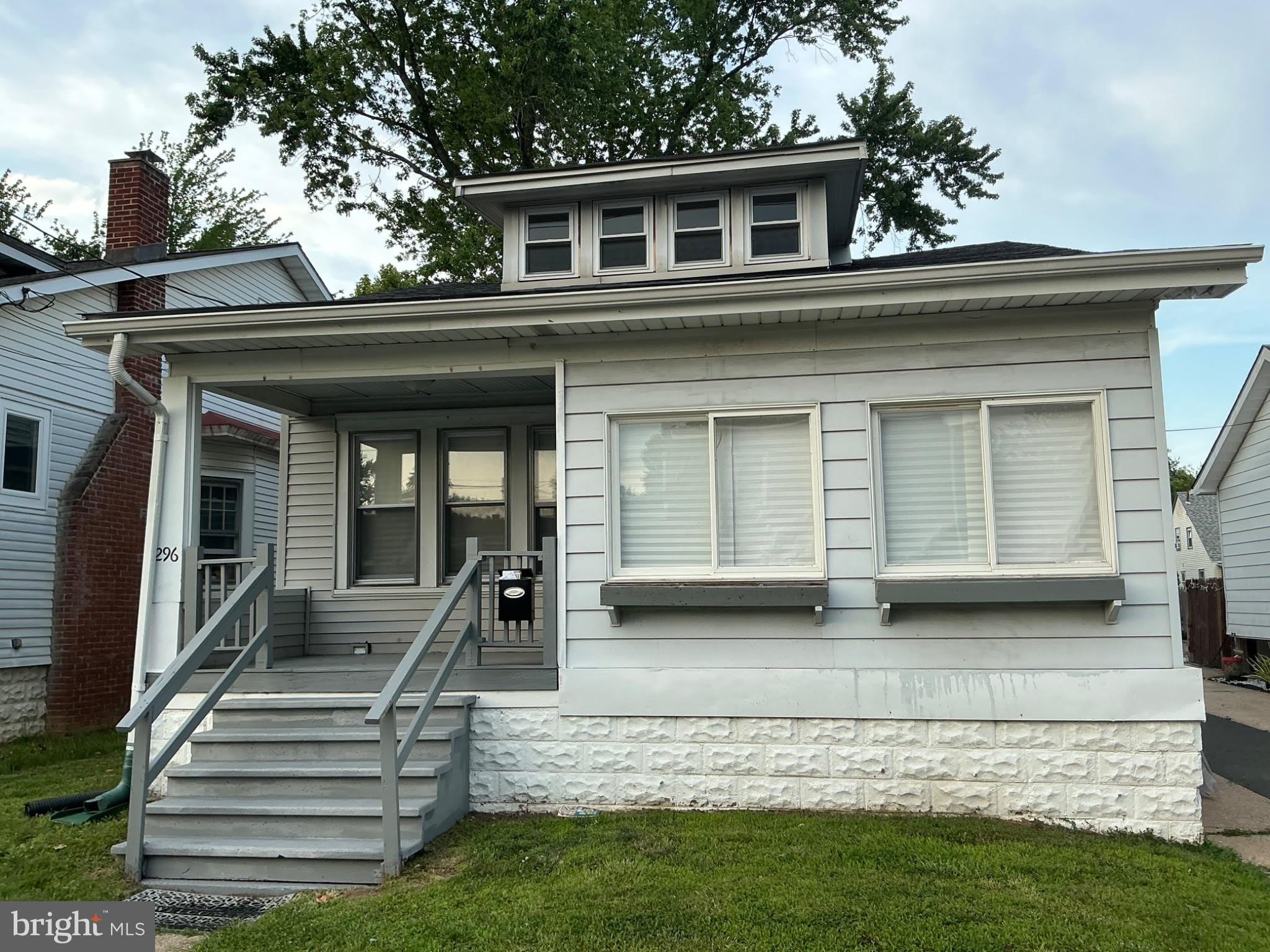 296 HOMECREST Avenue – photo 1