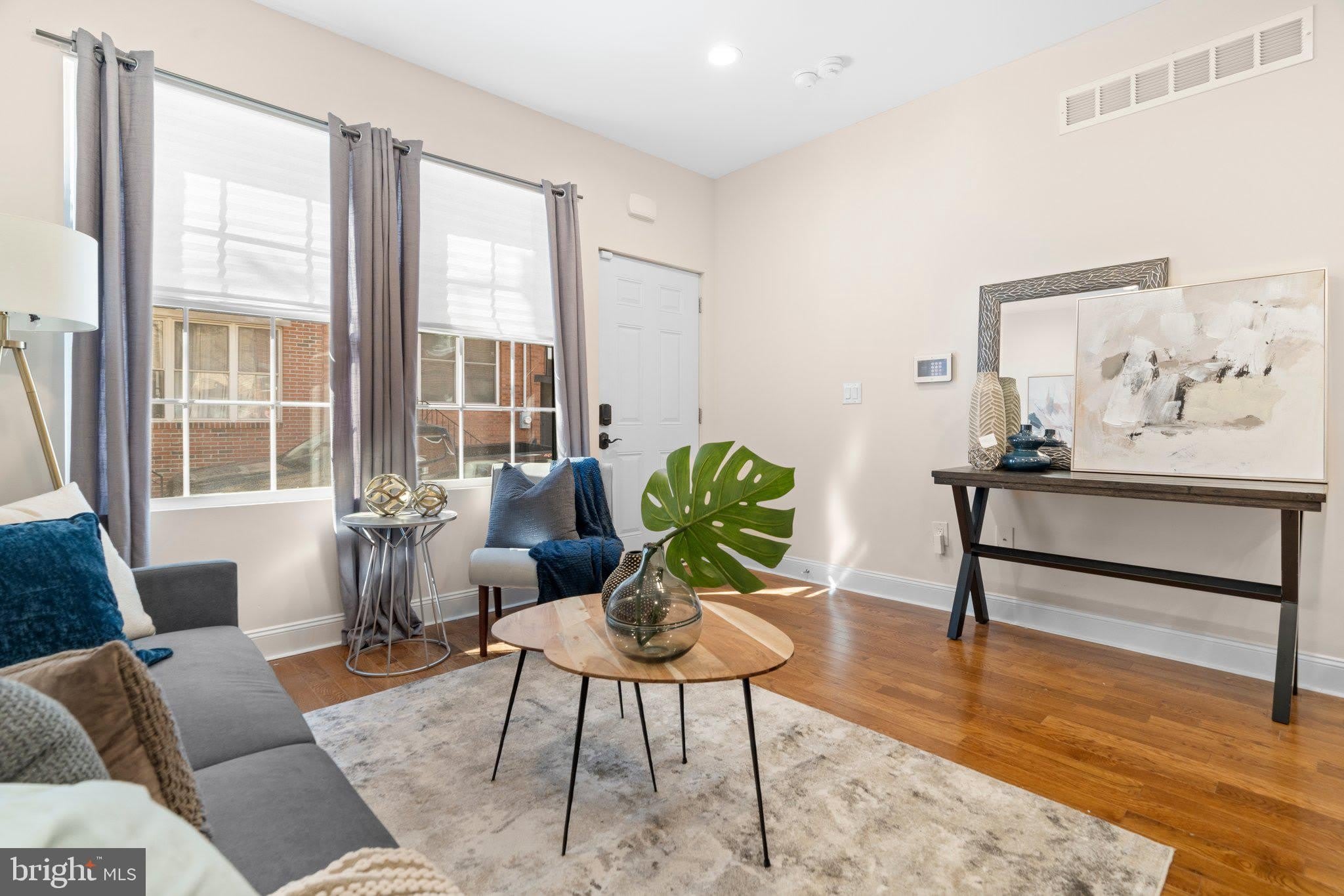 1017 S BOUVIER Street – photo 5