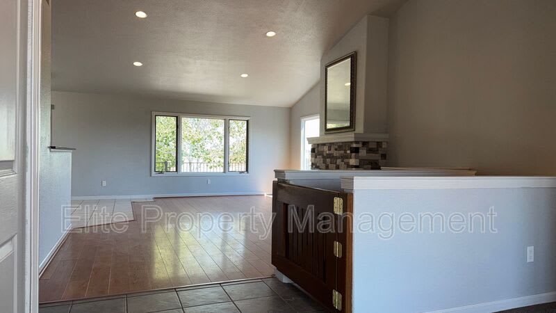629 W Kenosha Dr – photo 5