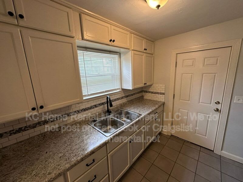 6111 Raytown Rd – photo 5