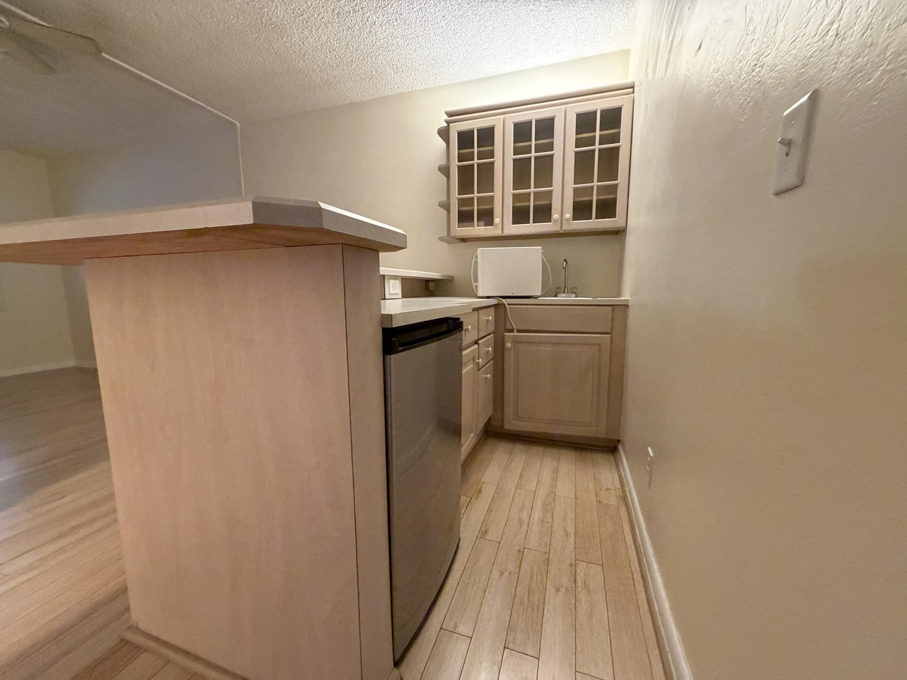 917 NE 16th Avenue – photo 5