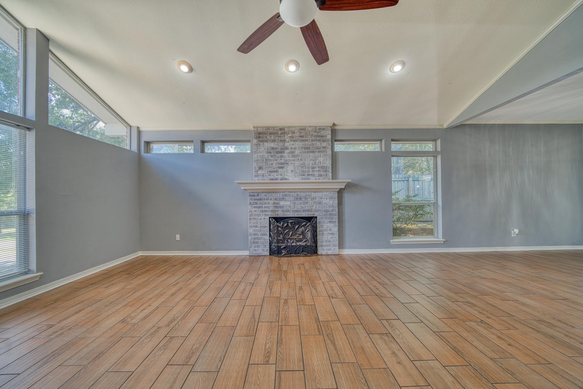 709 Saratoga – photo 3