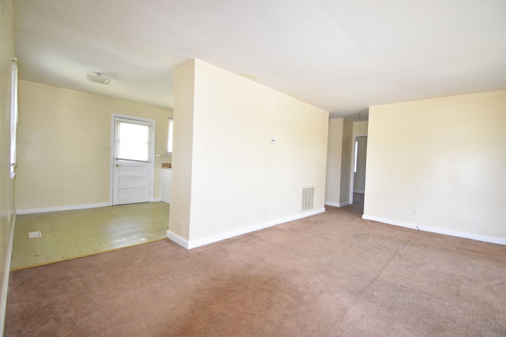 Coming Soon! 2 Bedroom and 1 Bath Home (No Pets) – photo 4