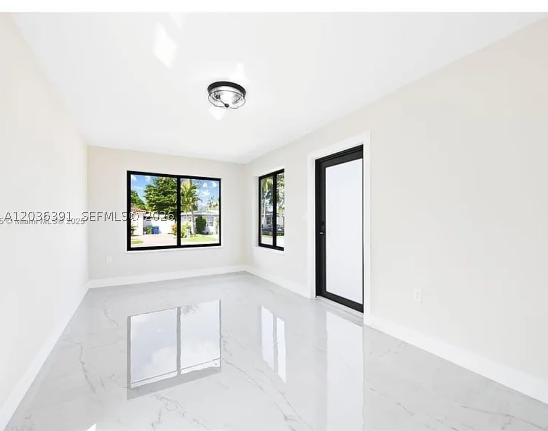 721 SW 5th Ct – photo 3
