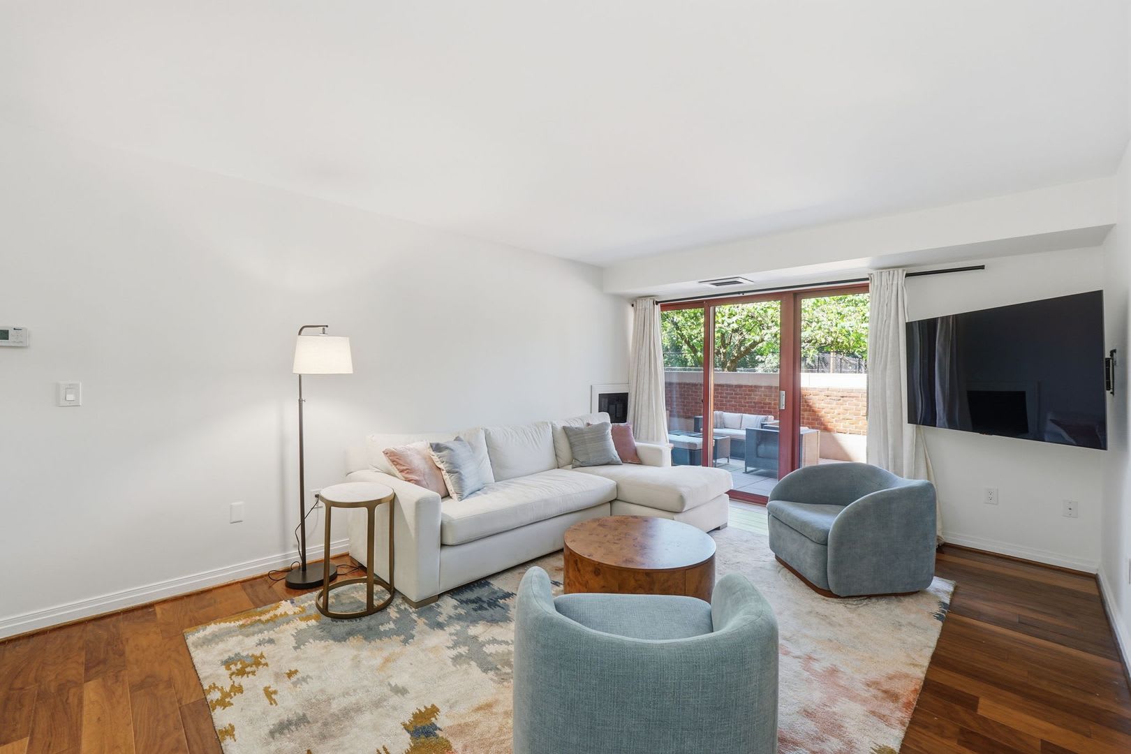 Luxury West End Condo With 400 Sf Private Terrace – photo 3