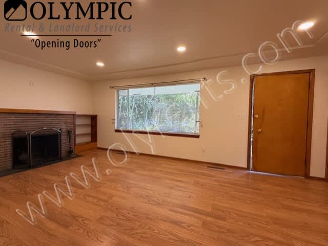 1310 Union Ave – photo 4