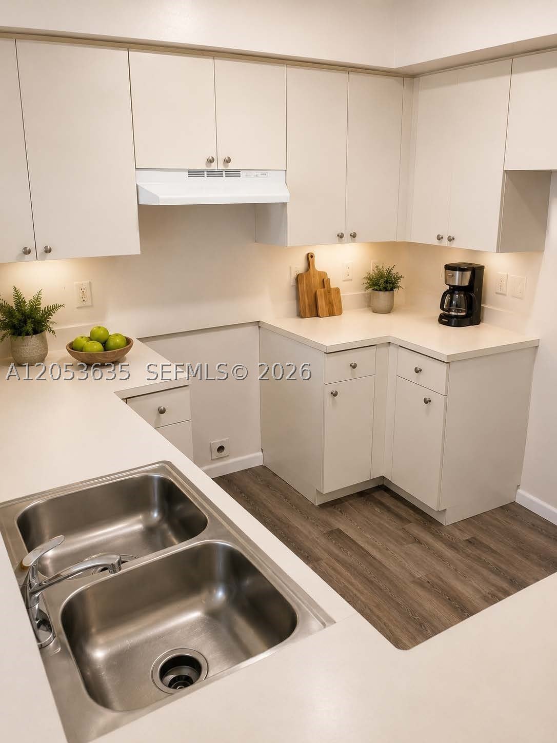 11050 SW 196th St – photo 2