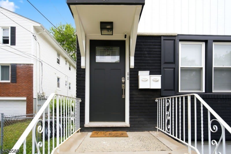 19 Evelyn Ct – photo 2
