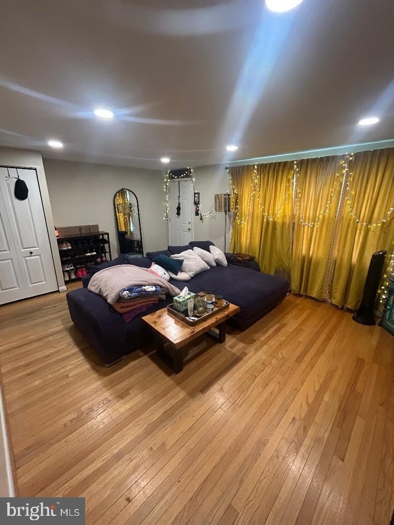 1027 GROVEHILL Road – photo 4