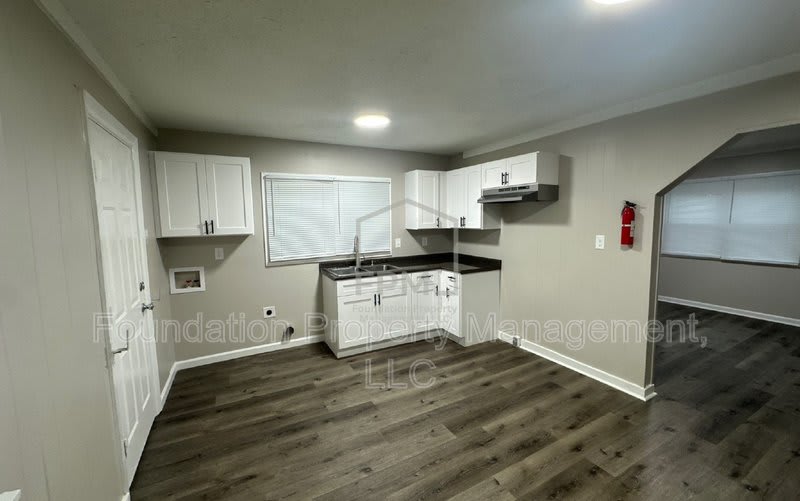 1711 South Sutton Drive – photo 3