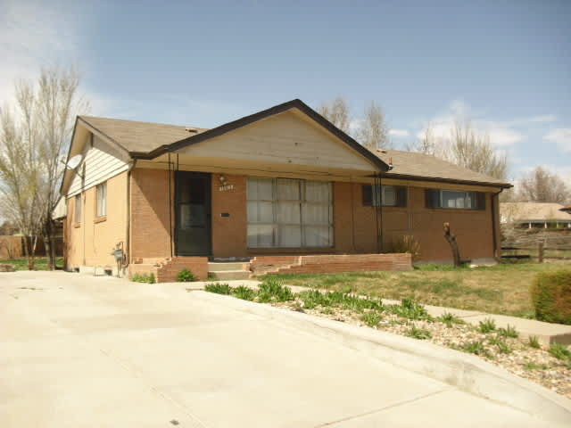 3 Bedrooms 2 Bathrooms Single Family Home – photo 1
